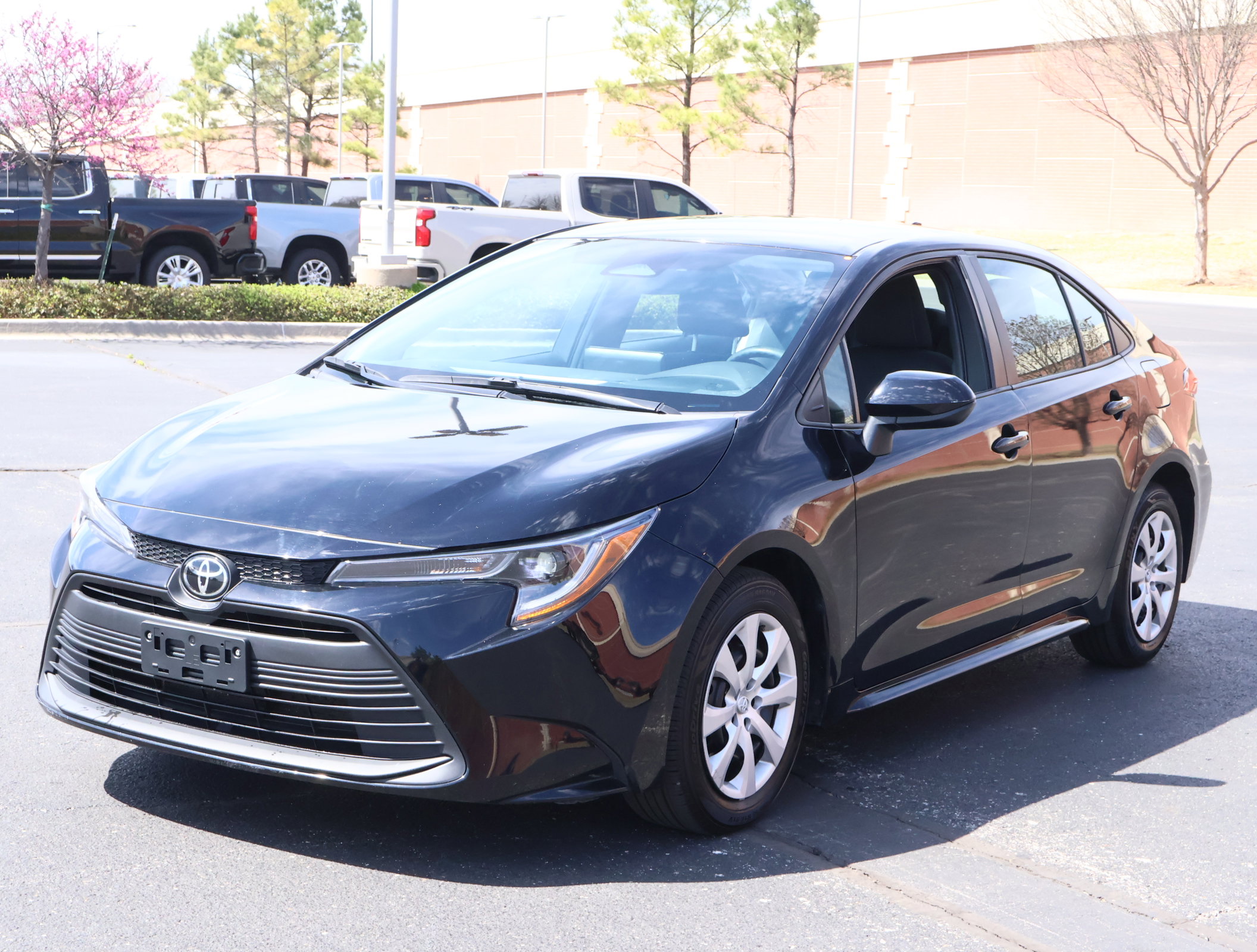 Used 2024 Toyota Corolla LE FWD image 23