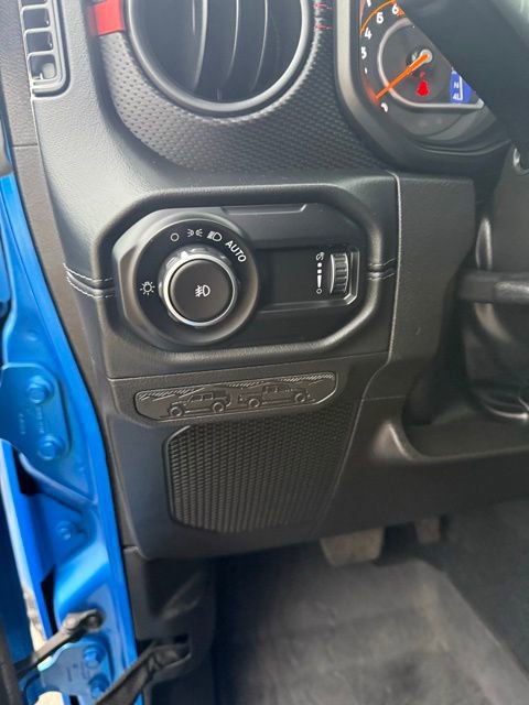Used 2024 Jeep Wrangler Unlimited Rubicon AWD/4WD image 14