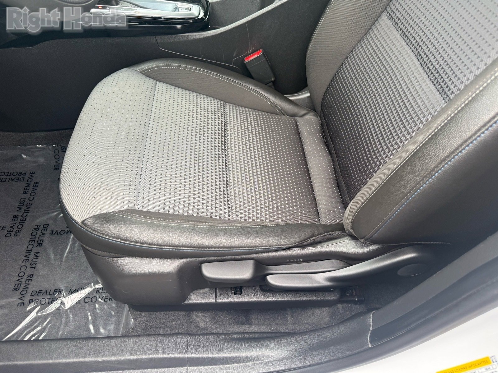 Used 2025 Chevrolet Trax LT image 13