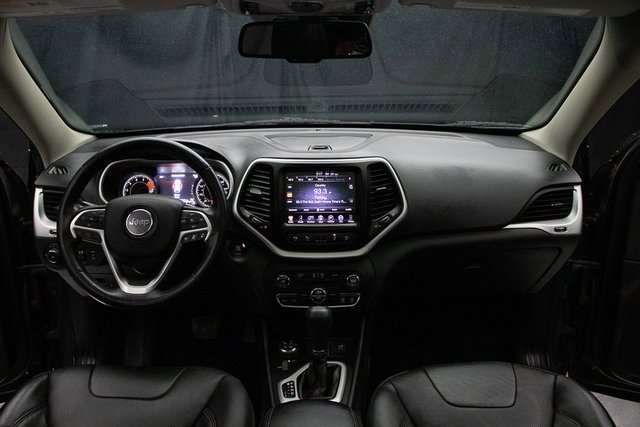 Used 2016 Jeep Cherokee Trailhawk w/ Comfort/Convenience Group image 22