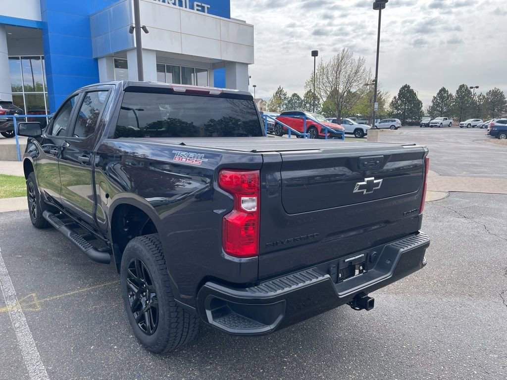 Used 2024 Chevrolet Silverado 1500 Custom Trail Boss w/ Turbomax Blackout Package image 4