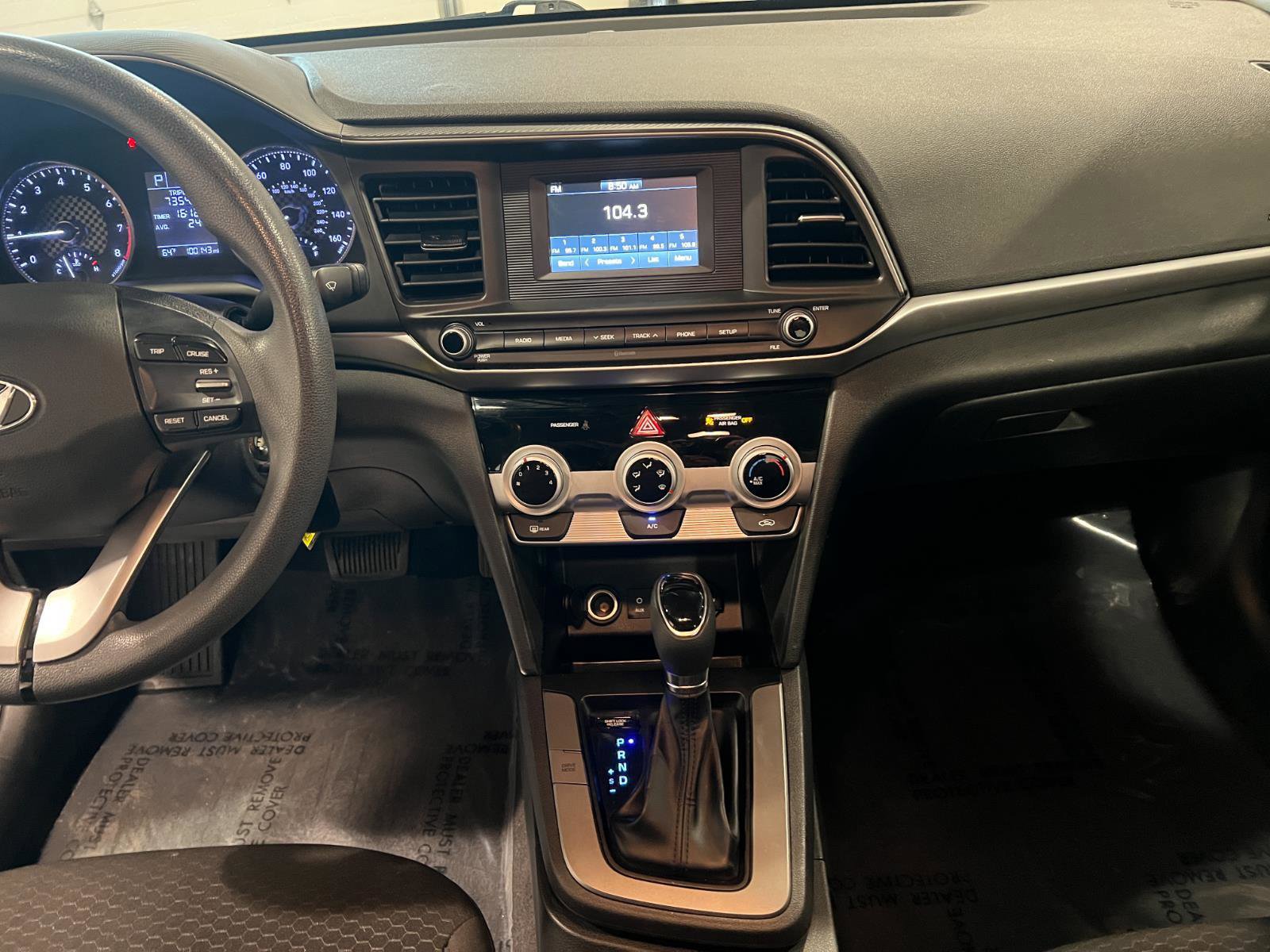 Used 2019 Hyundai Elantra SE w/ Cargo Package FWD image 16