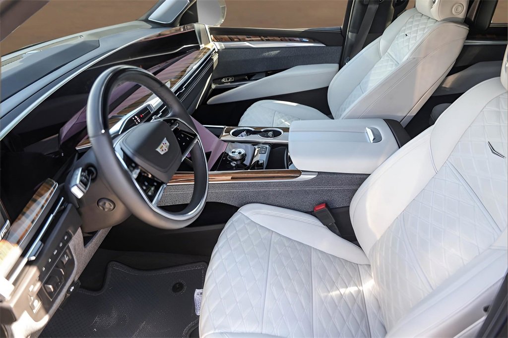 Certified 2025 Cadillac Escalade Sport Platinum w/ LPO, Floor Liner Package image 9