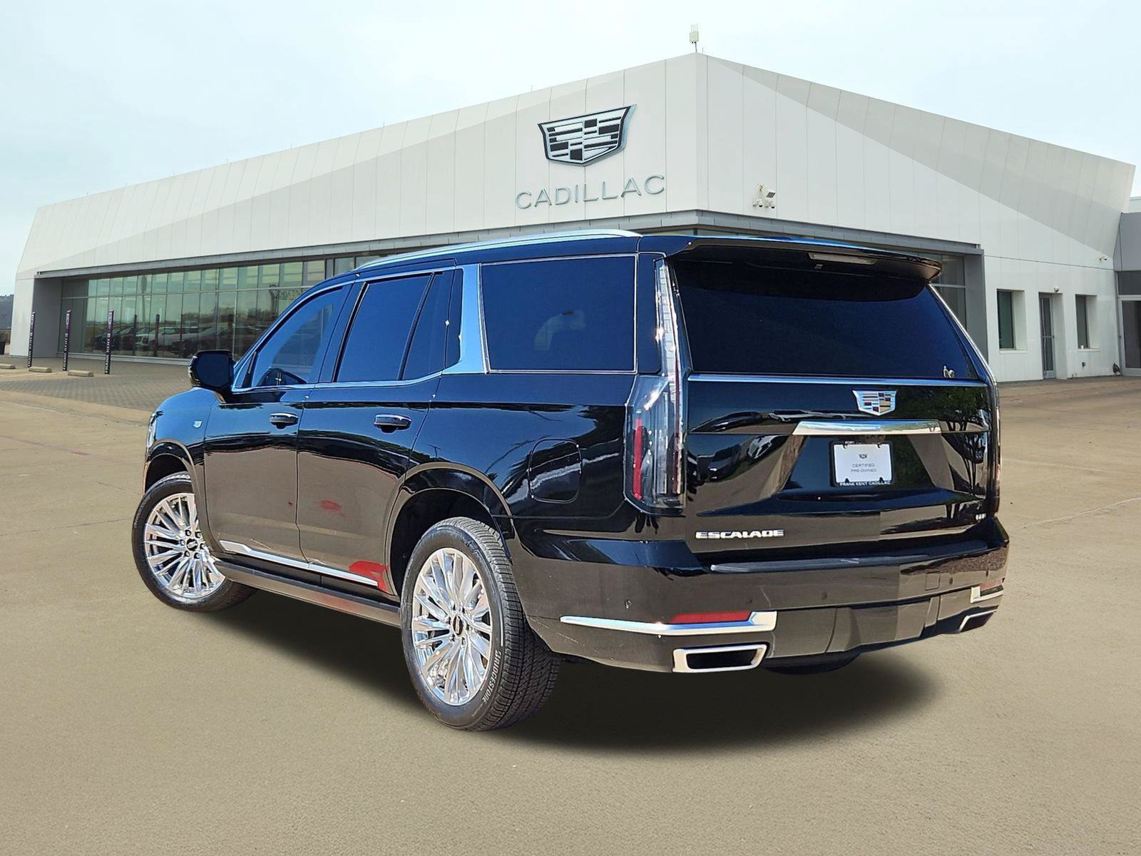 Certified 2026 Cadillac Escalade Luxury w/ Touring Package RWD image 4