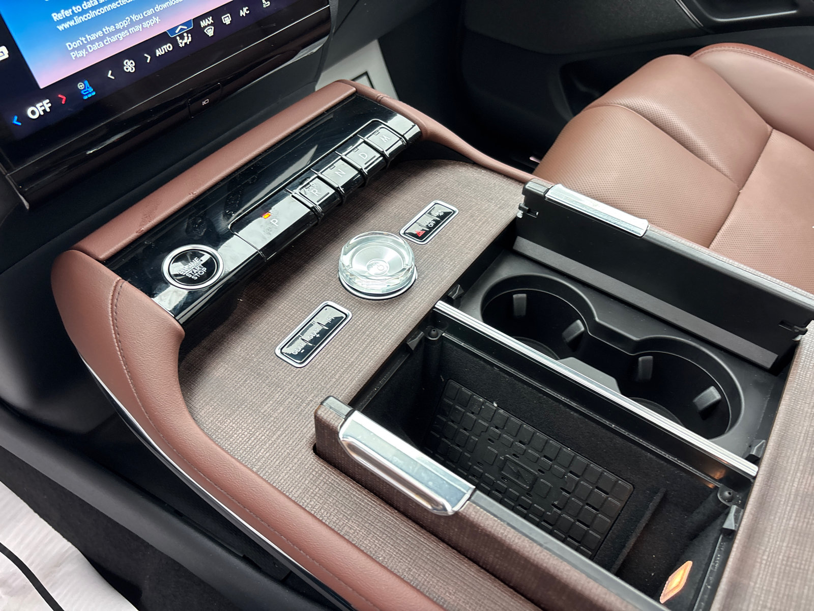 New 2026 Lincoln Navigator L Reserve AWD/4WD image 22