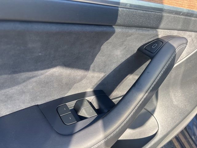 Used 2023 Tesla Model 3 Performance image 20