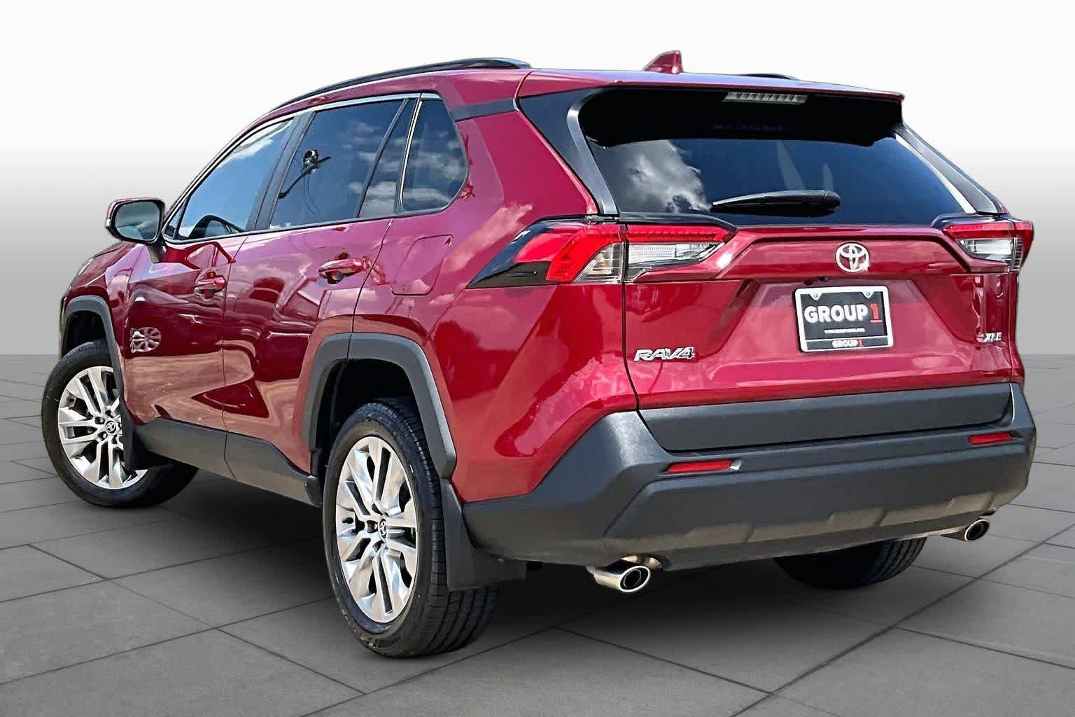 Used 2024 Toyota RAV4 XLE Premium FWD image 23