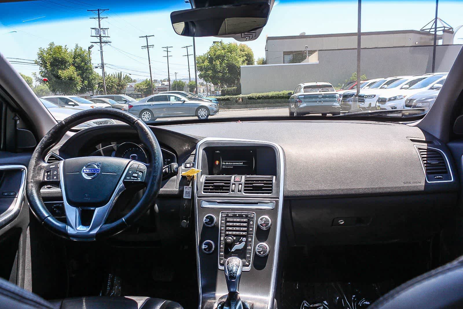 Used 2016 Volvo XC60 T5 Premier w/ Proximity Package FWD image 16