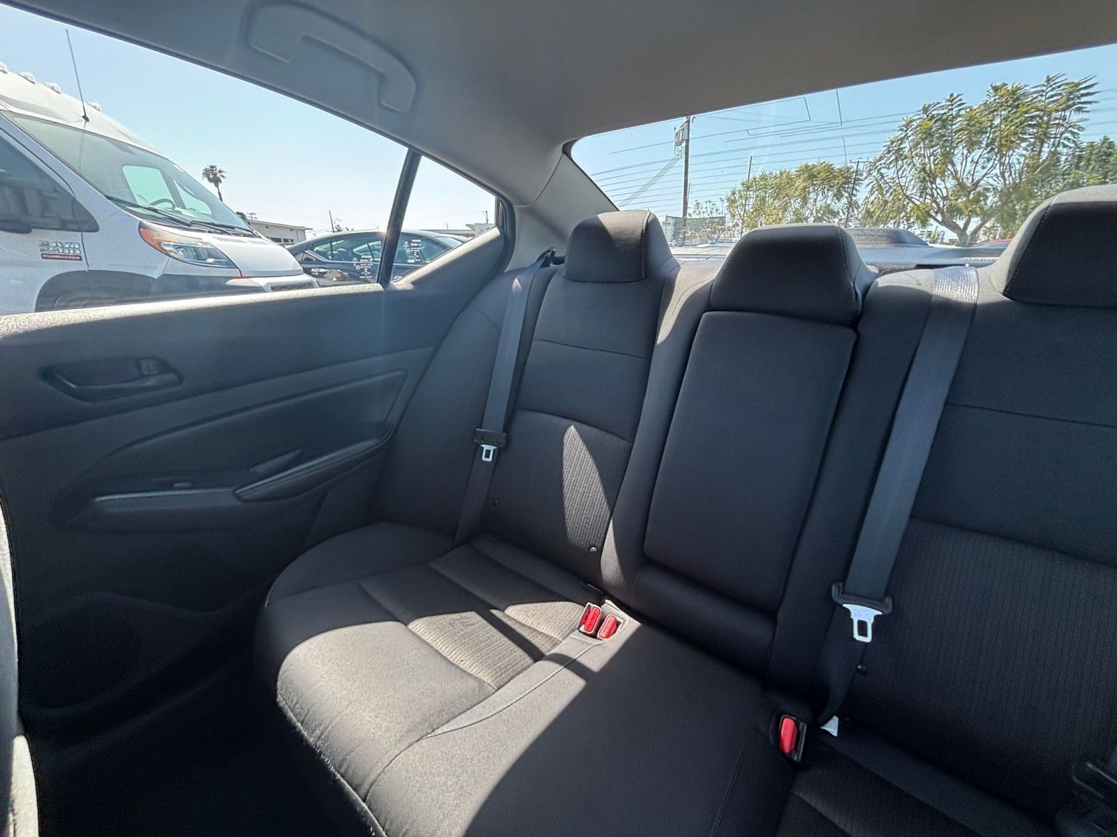 Used 2025 Nissan Altima 2.5 SV image 39