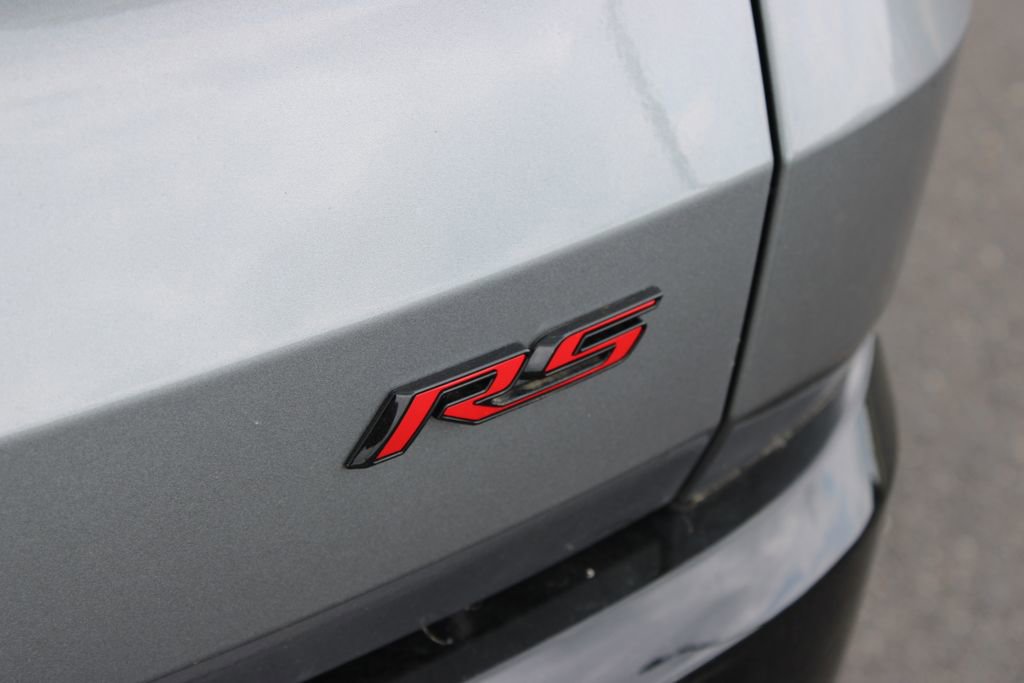 New 2026 Chevrolet Traverse RS w/ LPO, Floor Liner Package FWD image 14