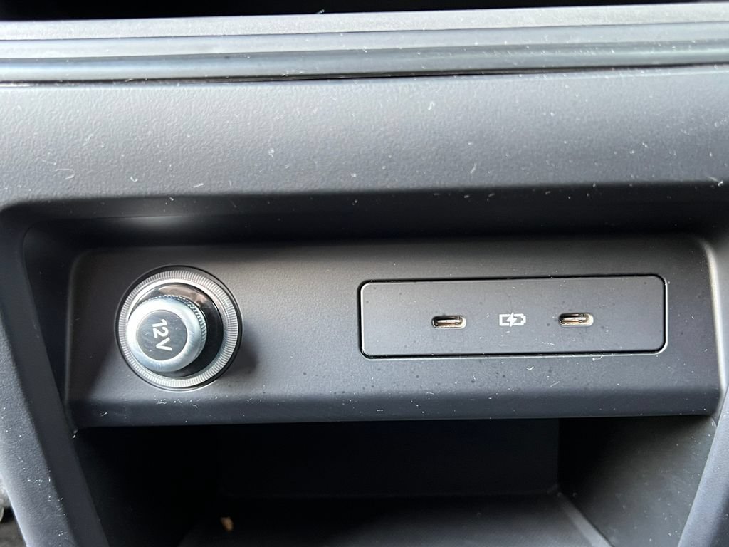 Used 2025 Porsche Cayenne AWD/4WD image 35