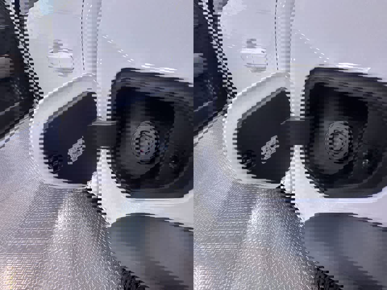 Used 2024 Chevrolet Colorado ZR2 w/ ZR2 Convenience Package III image 43