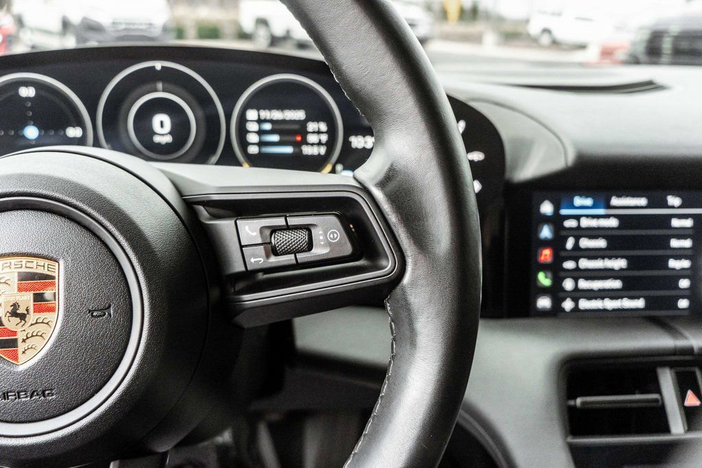 Used 2021 Porsche Taycan 4S image 27