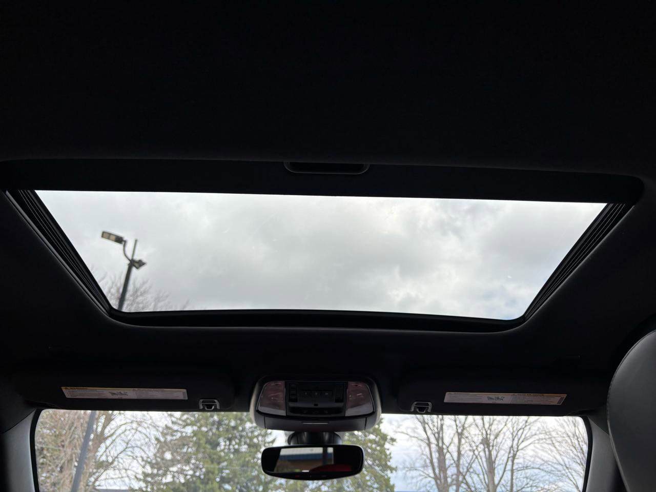 Used 2022 Dodge Durango R/T w/ Trailer Tow Group IV image 24