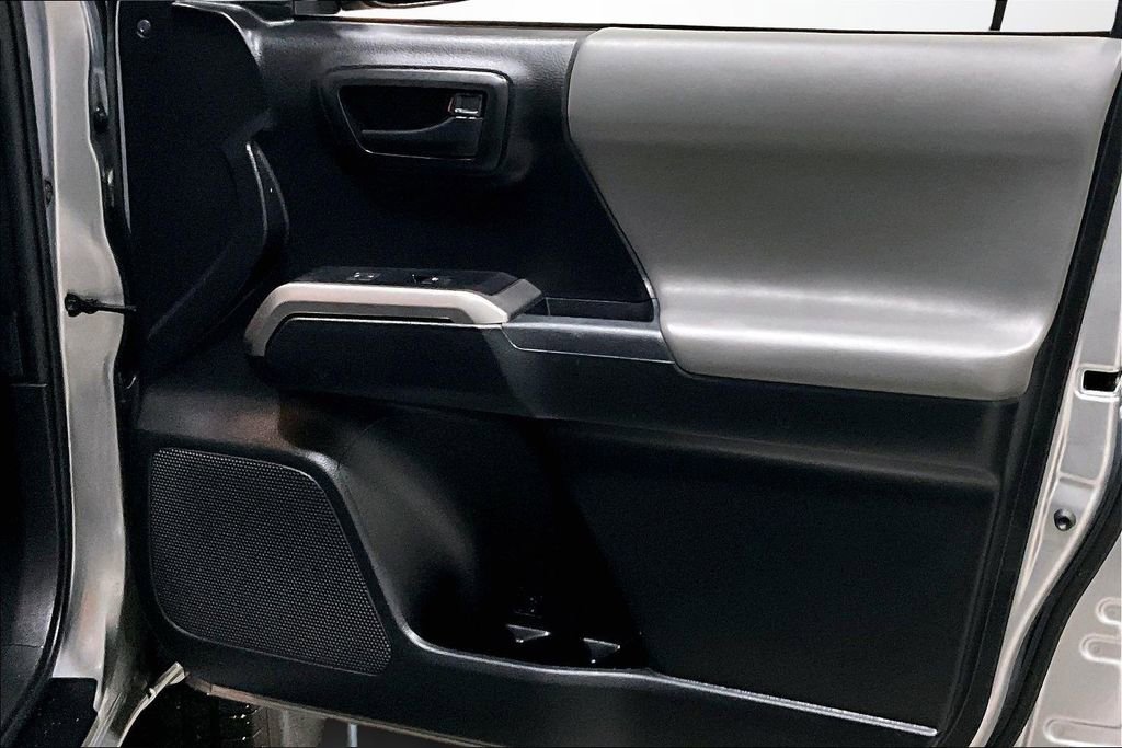 Used 2021 Toyota Tacoma SR5 w/ Technology Package image 28