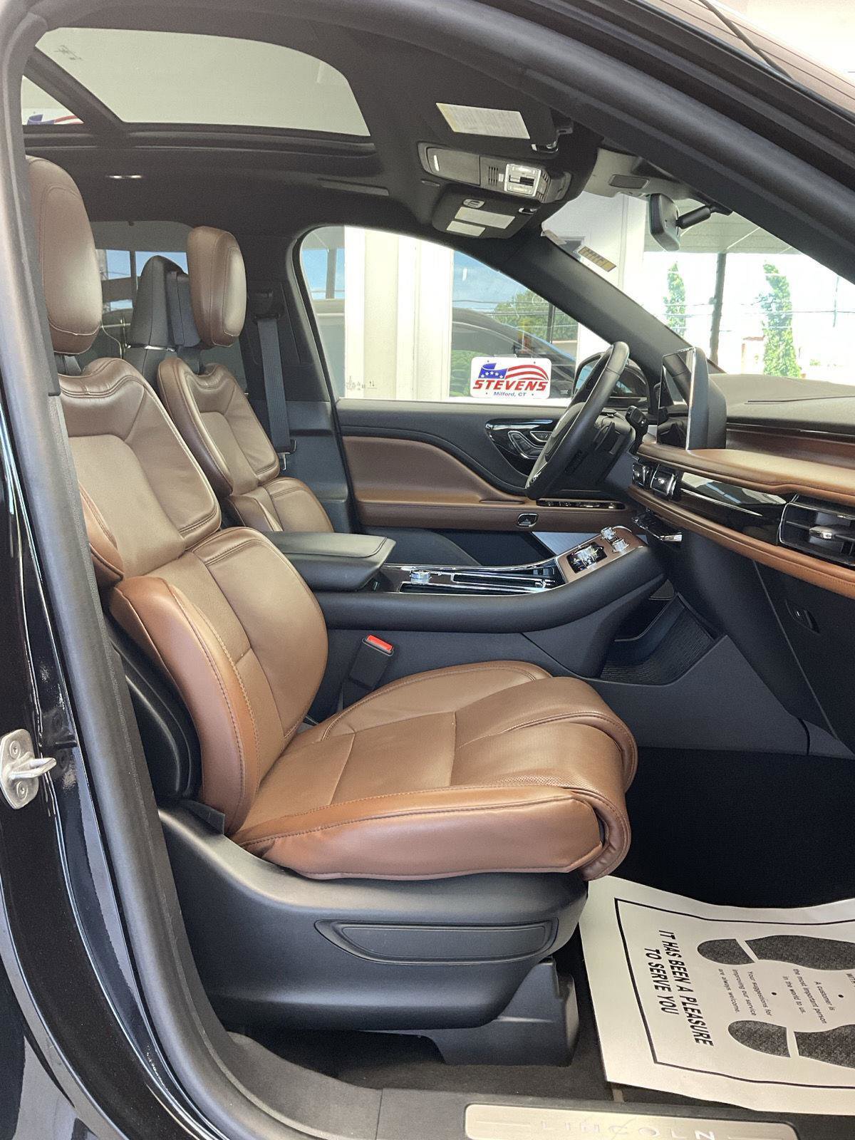Used 2021 Lincoln Aviator Reserve w/ Equipment Group 202A AWD/4WD image 15