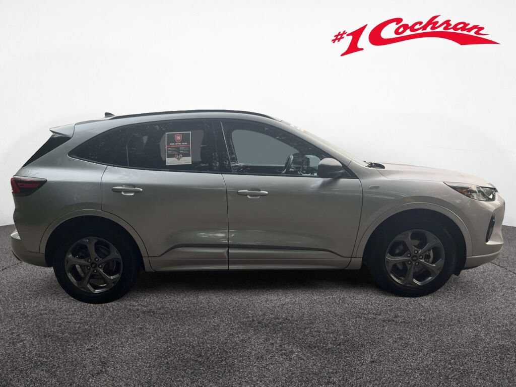 Certified 2023 Ford Escape ST-Line w/ Tech Pack #1 FWD image 7