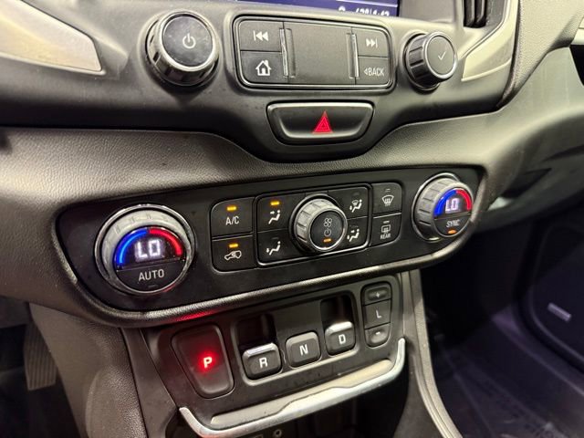 Used 2020 GMC Terrain SLT w/ Preferred Package image 22