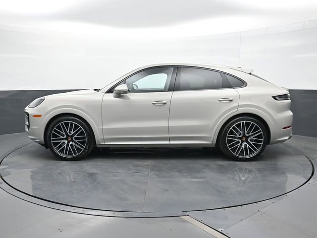 New 2026 Porsche Cayenne GTS image 2