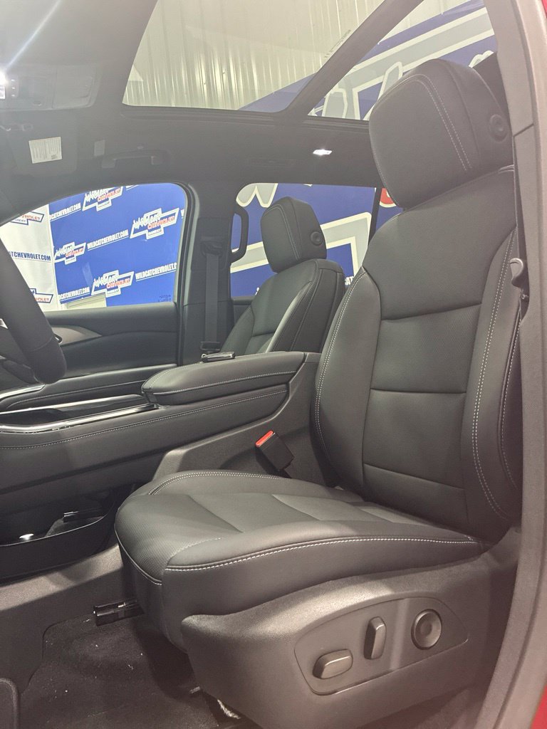 New 2027 Chevrolet Traverse LT w/ Enhanced Driving Package FWD image 15