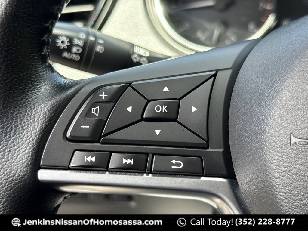 Certified 2022 Nissan Rogue Sport SV FWD image 40