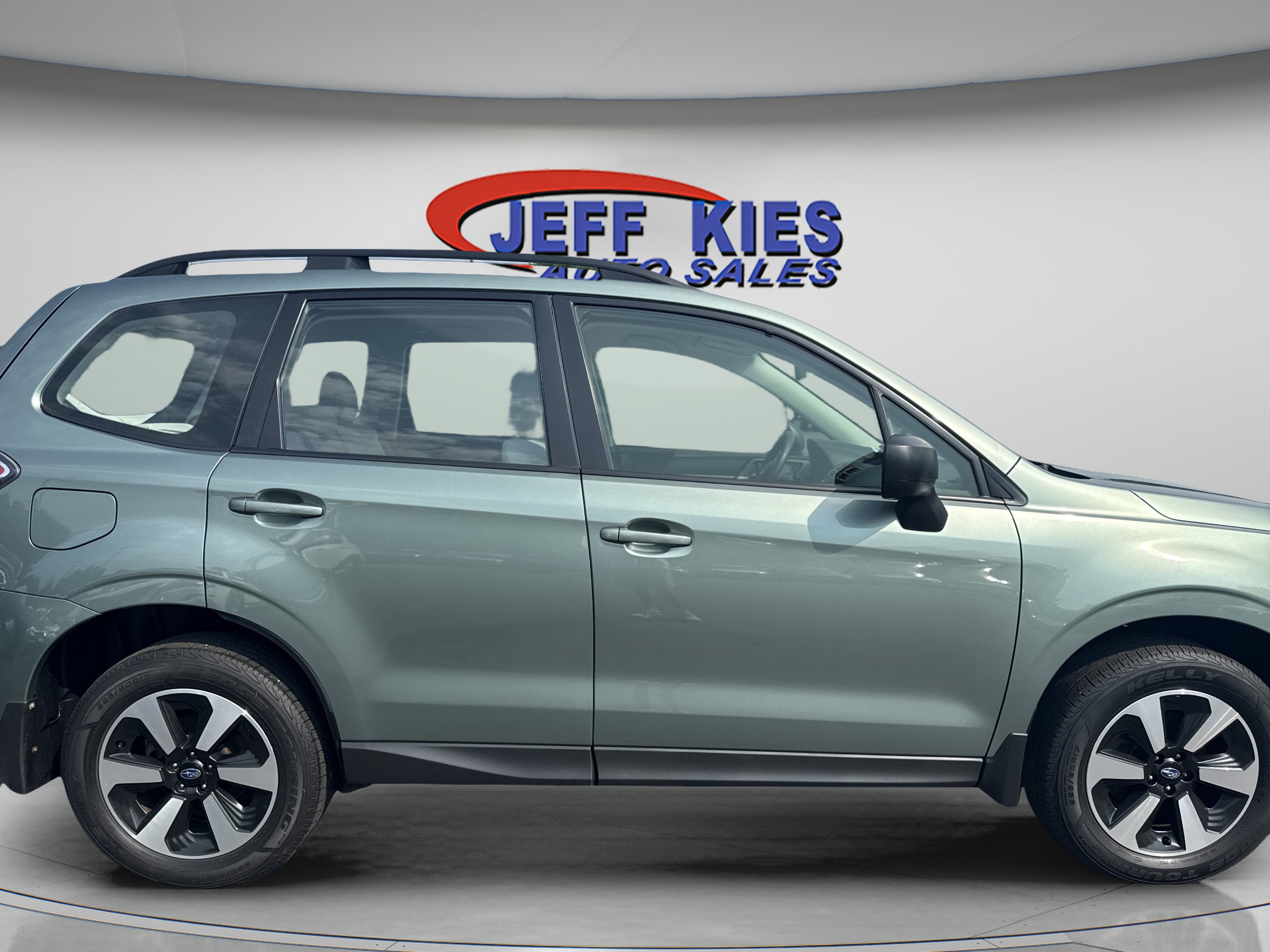 Used 2018 Subaru Forester 2.5i w/ Alloy Wheel Package AWD/4WD image 4