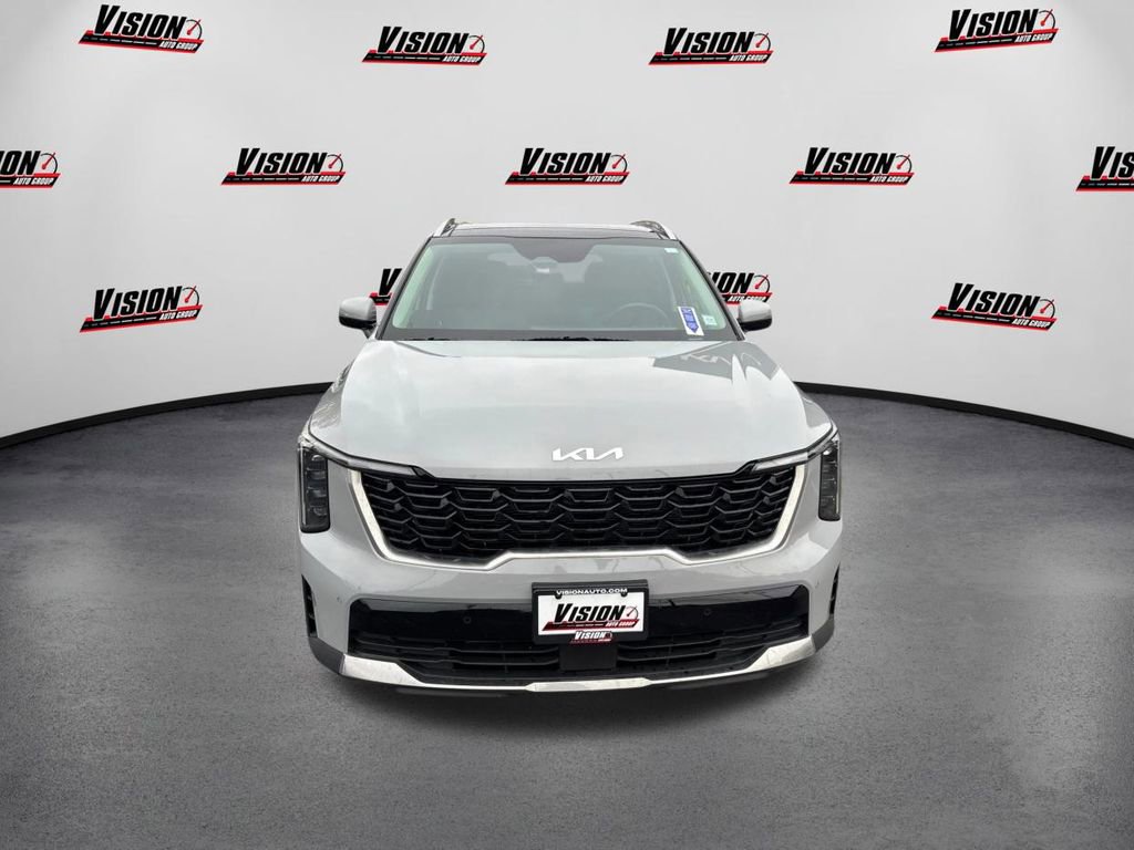 Certified 2025 Kia Sorento S w/ Panoramic Sunroof Package image 2