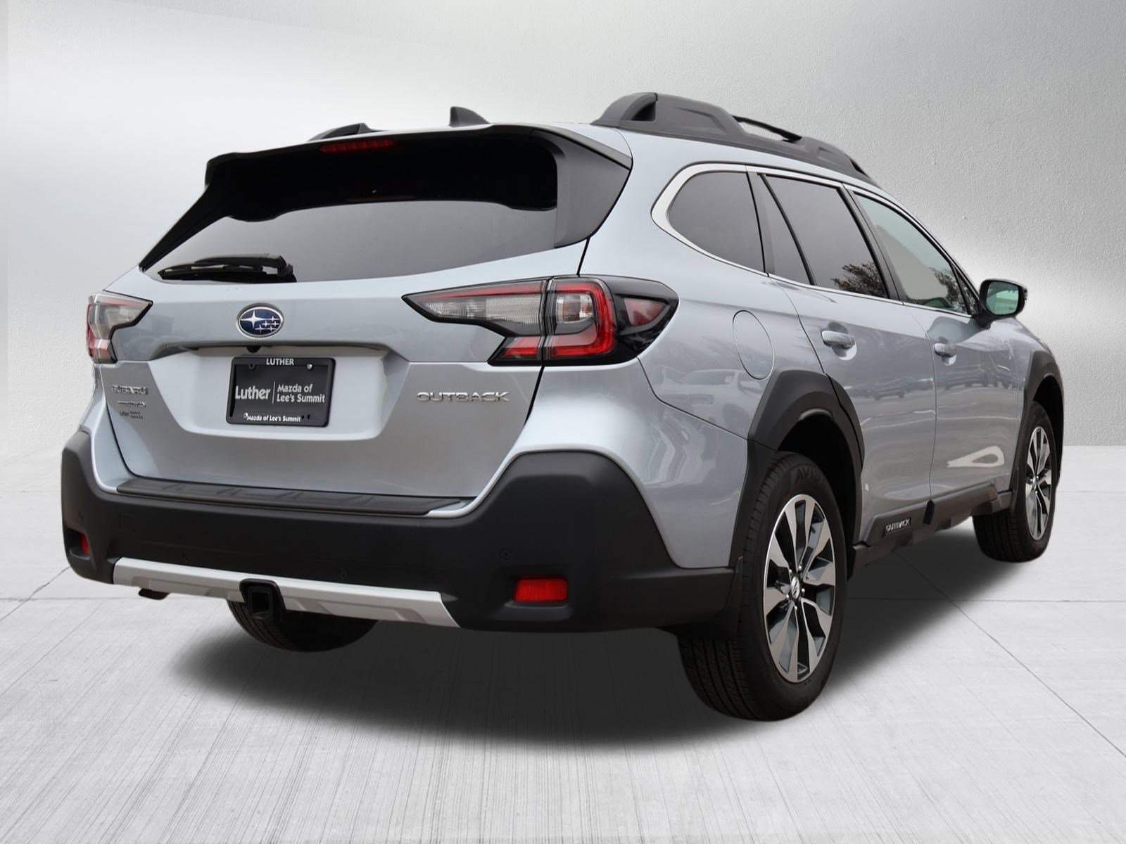 Used 2024 Subaru Outback Limited image 7