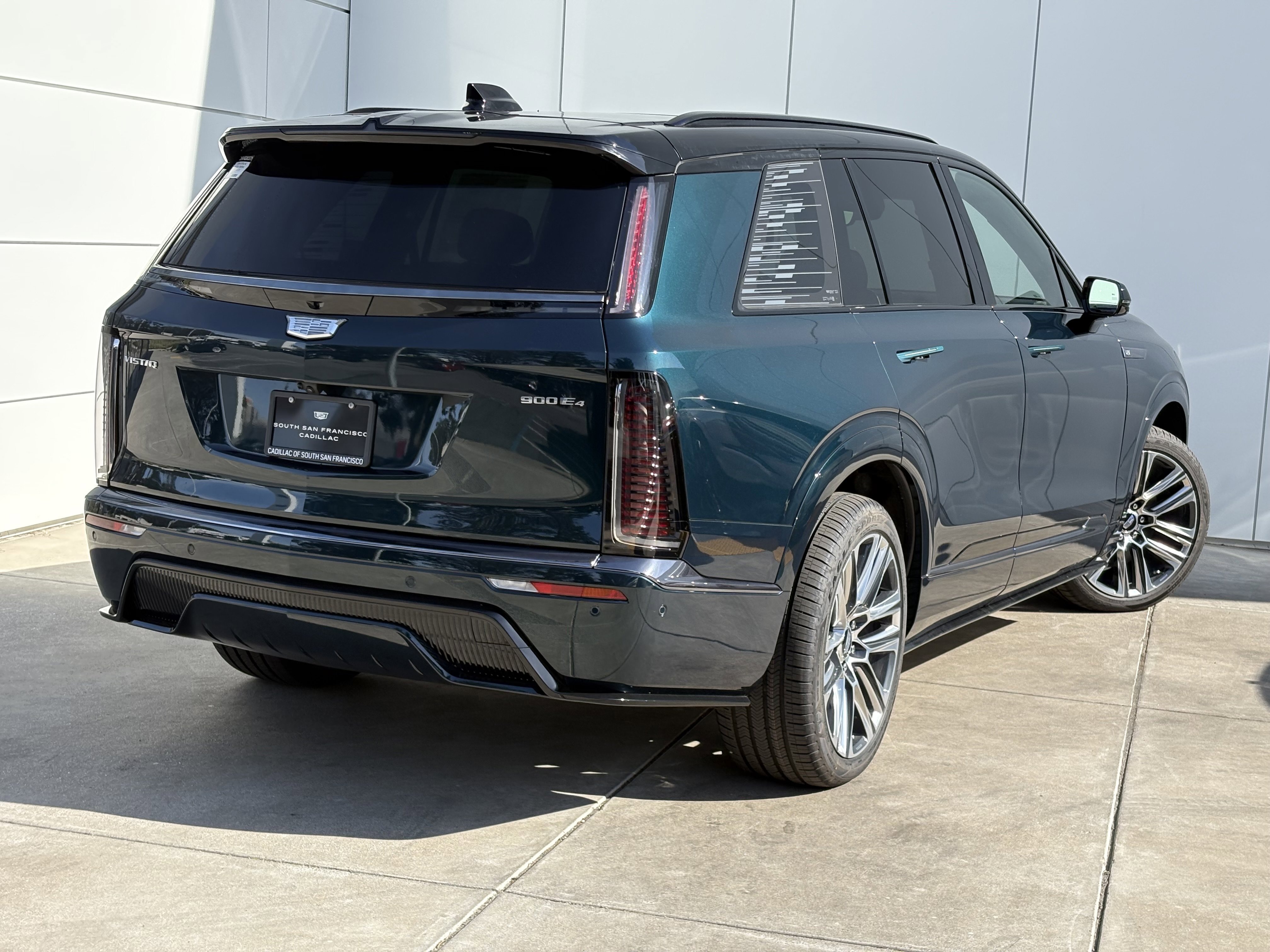 New 2026 Cadillac Vistiq Platinum image 7
