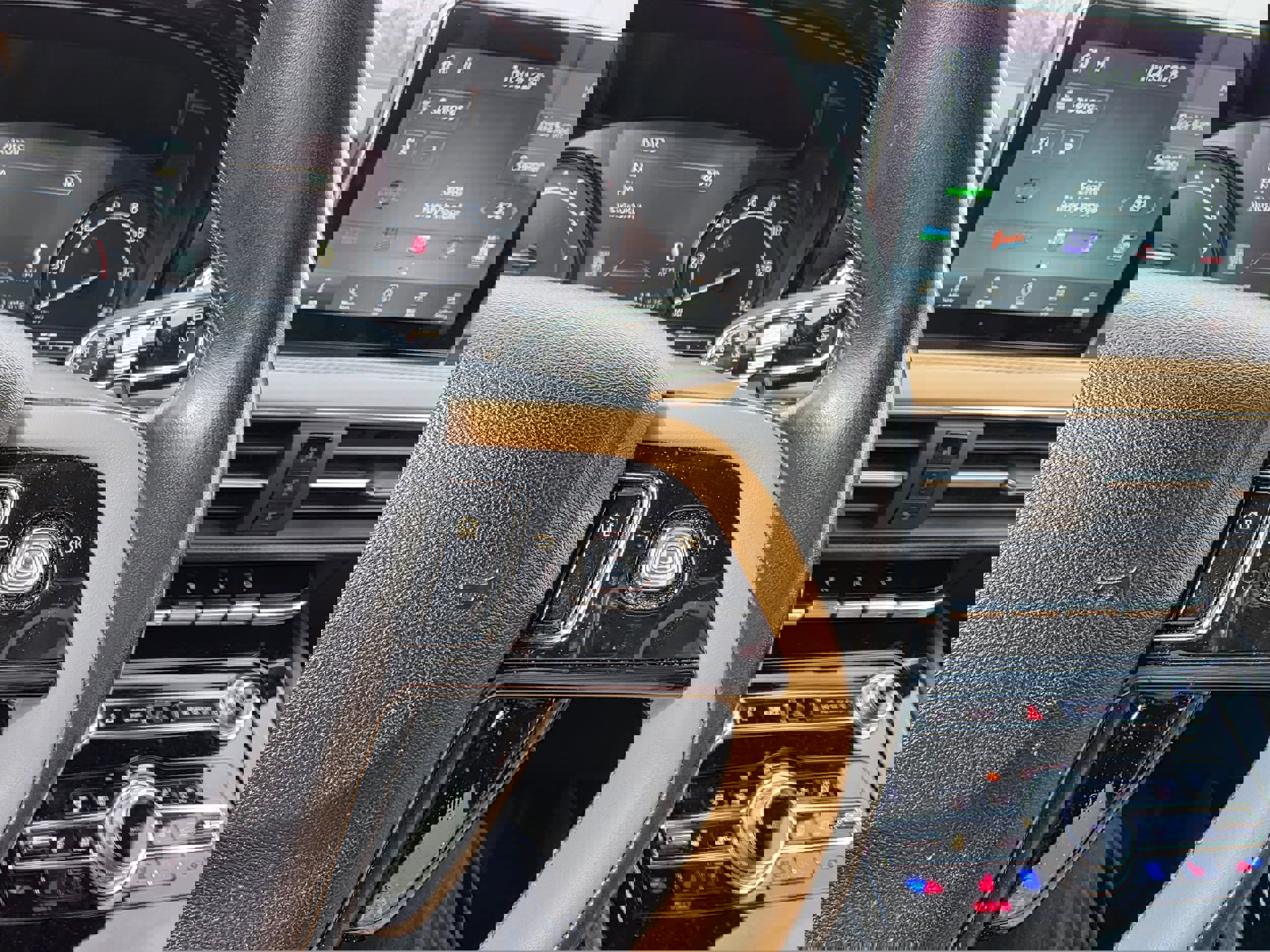 Used 2020 Lincoln Corsair Reserve w/ Equipment Group 201A image 15