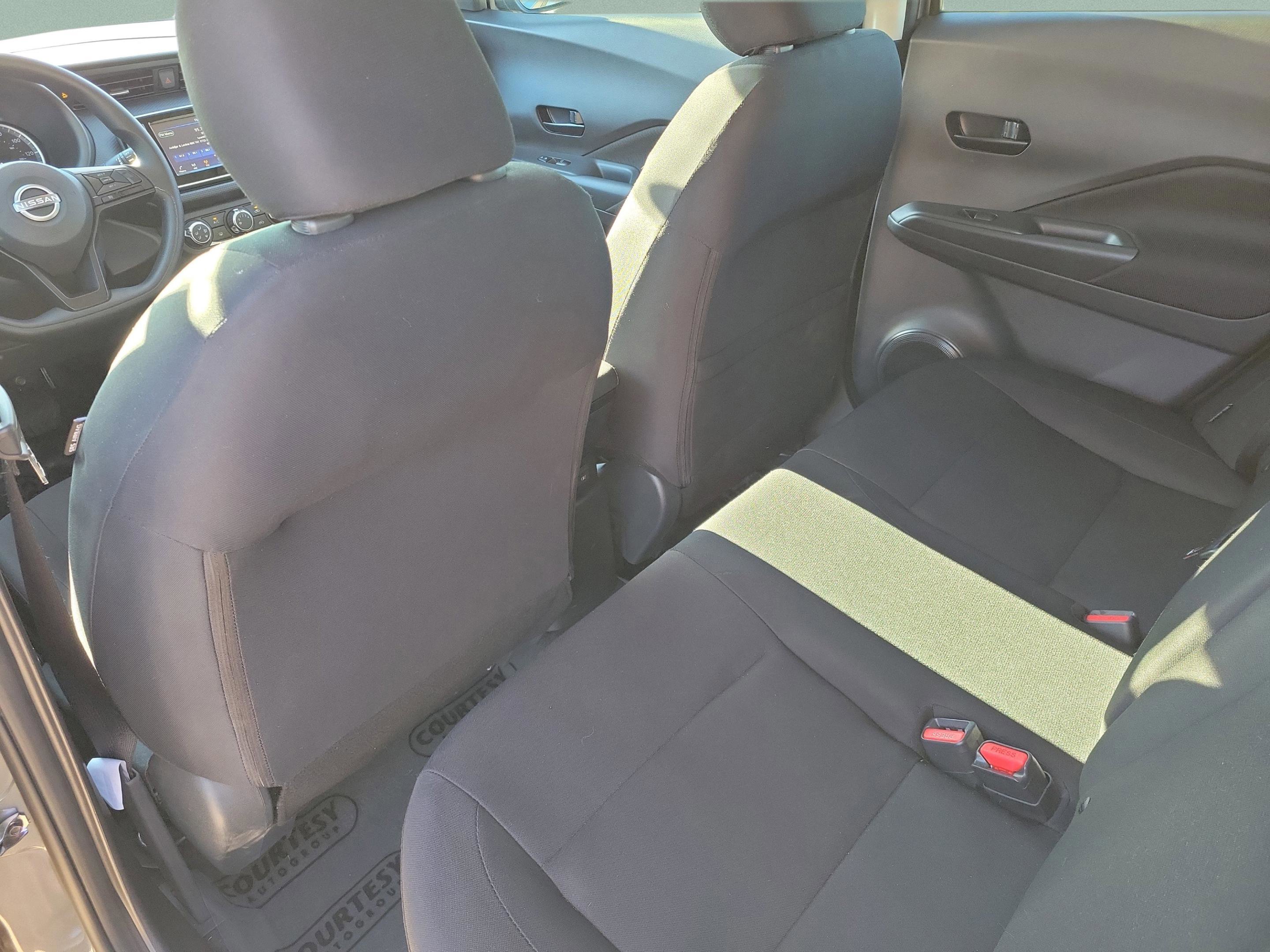 Certified 2025 Nissan Kicks Play S image 12