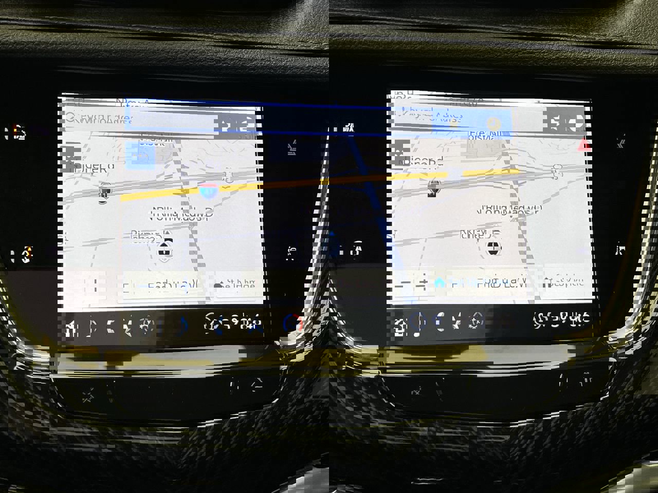 Certified 2025 Cadillac XT6 Premium Luxury AWD/4WD image 5