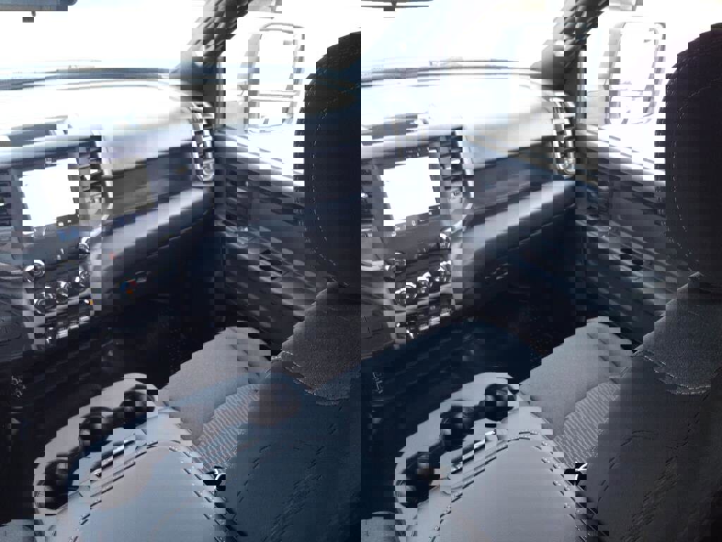 New 2024 RAM 3500 Tradesman w/ Chrome Appearance Group image 16