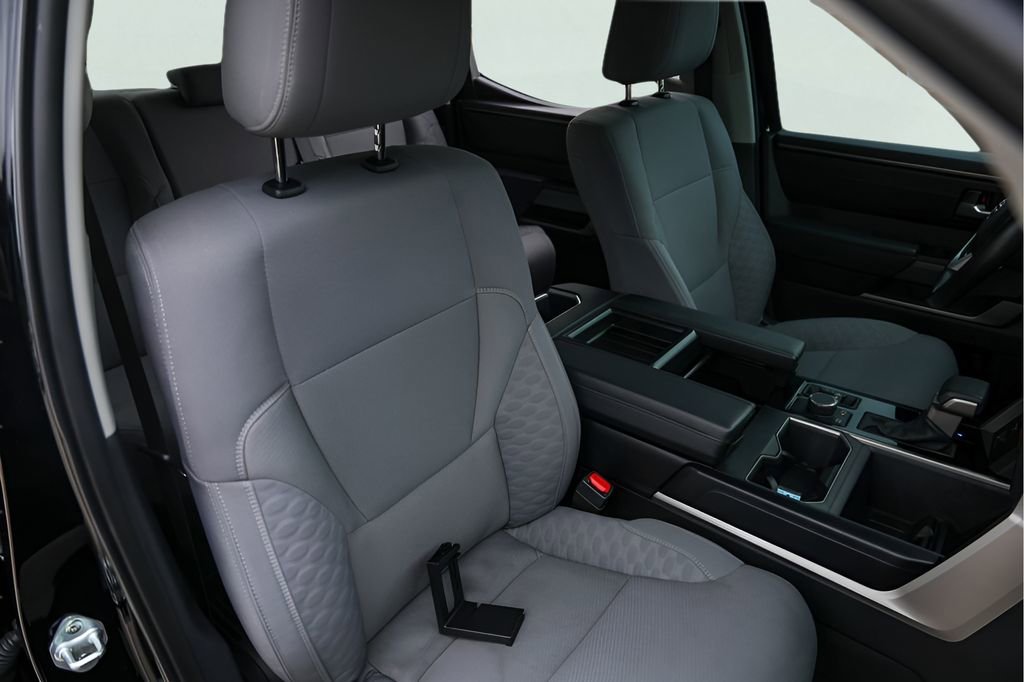 Used 2023 Toyota Tundra SR5 w/ SR5 Convenience Package image 33