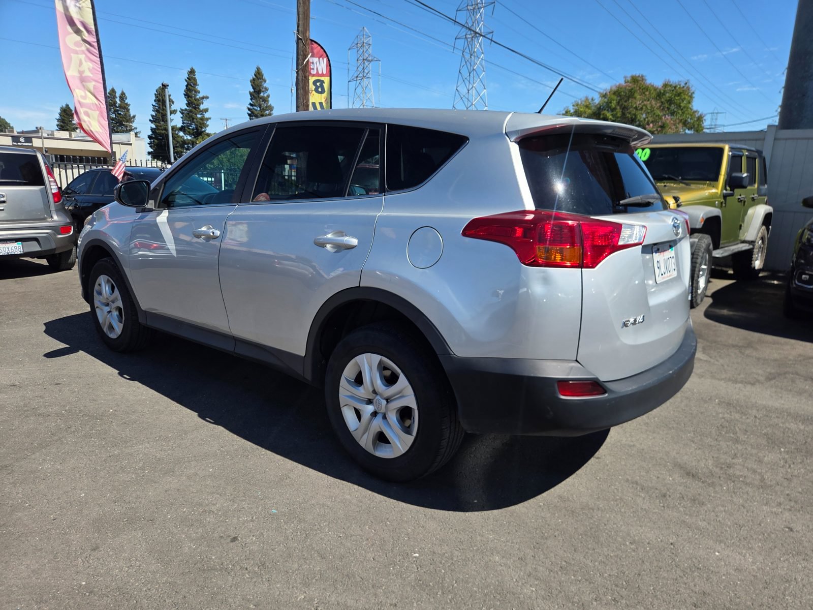 Used 2013 Toyota RAV4 LE AWD/4WD image 2