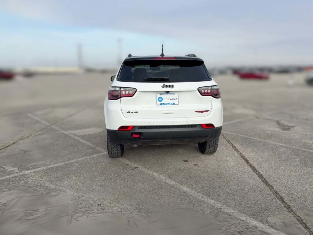 New 2026 Jeep Compass Trailhawk image 9