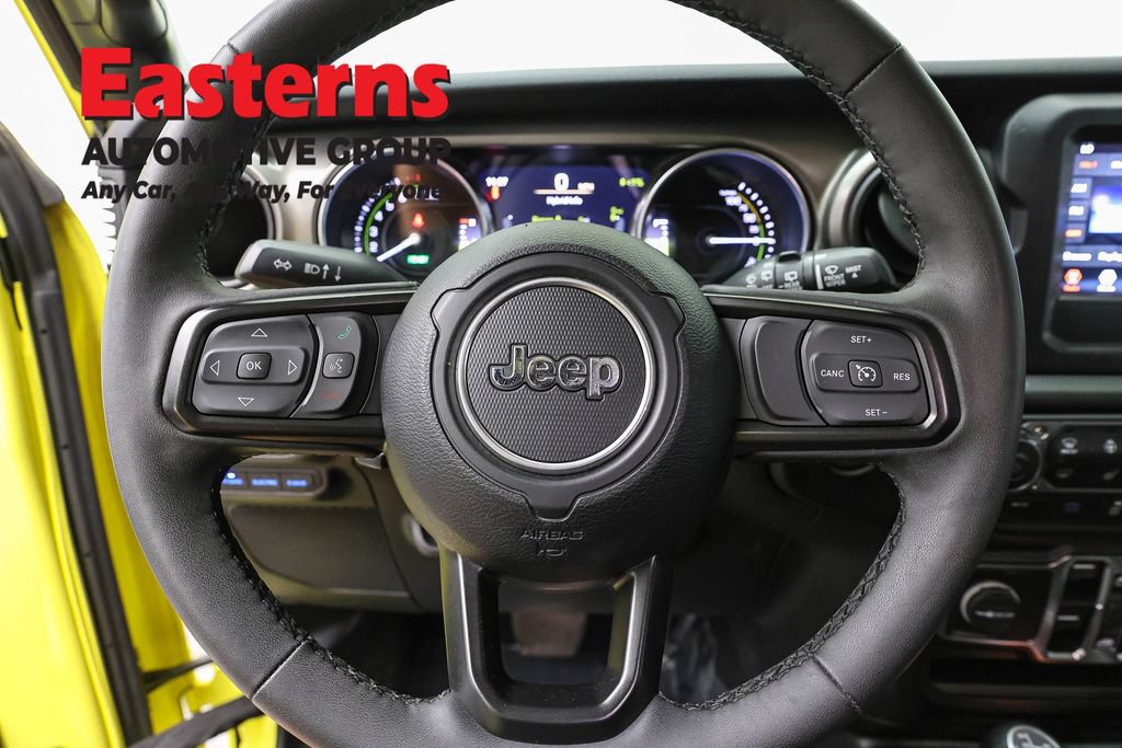 Used 2023 Jeep Wrangler Unlimited w/ Cold Weather Group AWD/4WD image 10