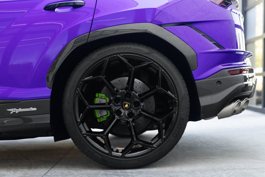 Used 2024 Lamborghini Urus Performante AWD/4WD image 12