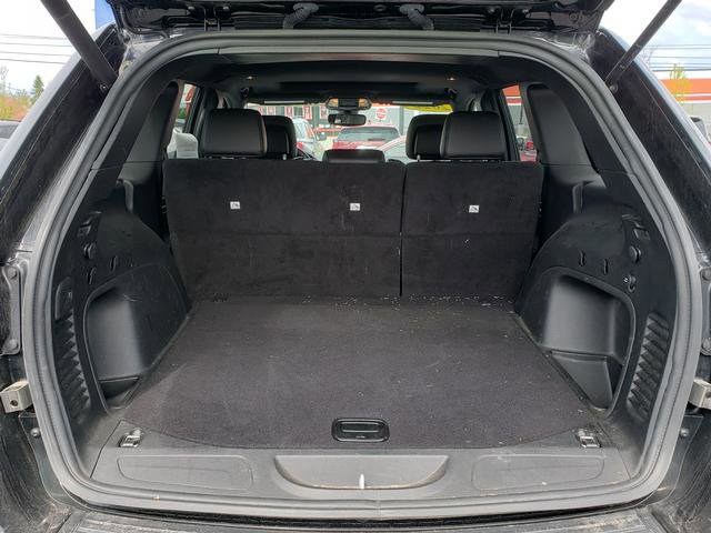 Used 2022 Jeep Grand Cherokee Laredo X AWD/4WD image 10