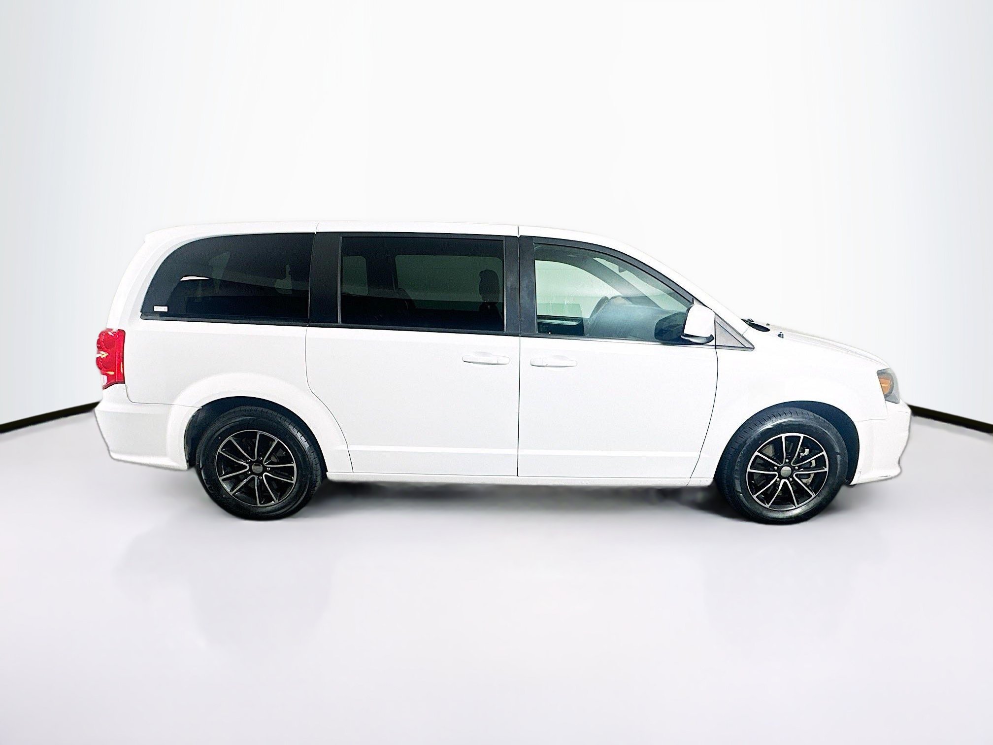 Used 2019 Dodge Grand Caravan GT FWD image 10