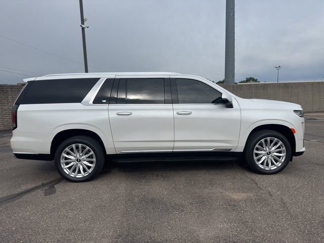 Used 2024 Cadillac Escalade ESV Luxury AWD/4WD image 8