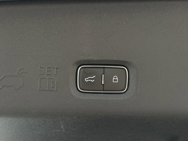 Used 2025 Ford Expedition Max Platinum image 37