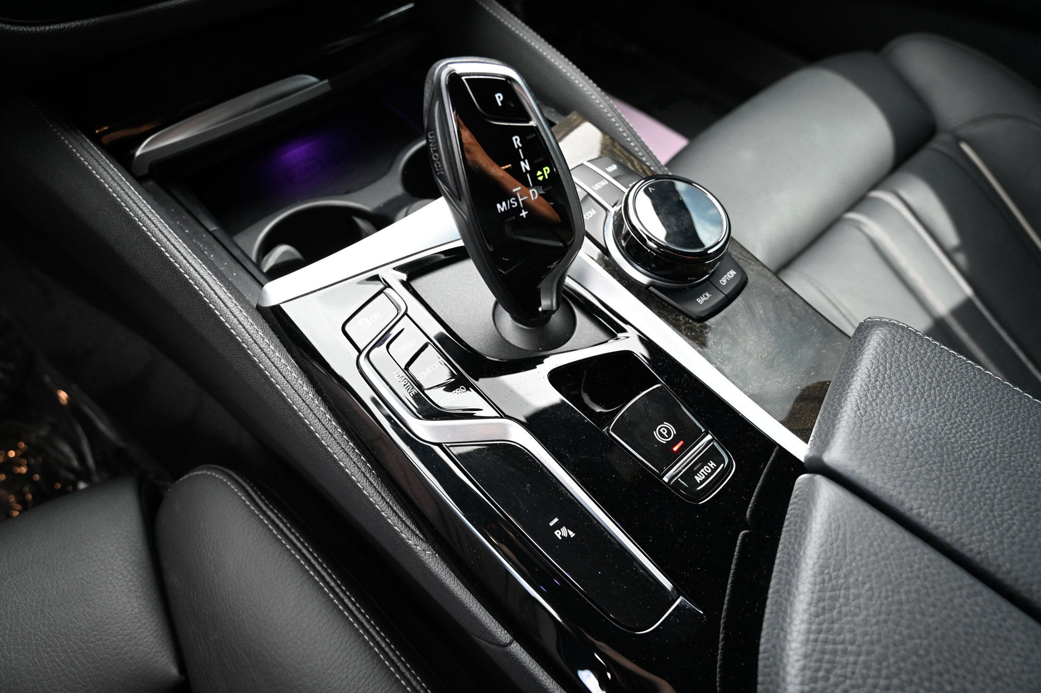 Used 2021 BMW M550i xDrive w/ Executive Package AWD/4WD image 30