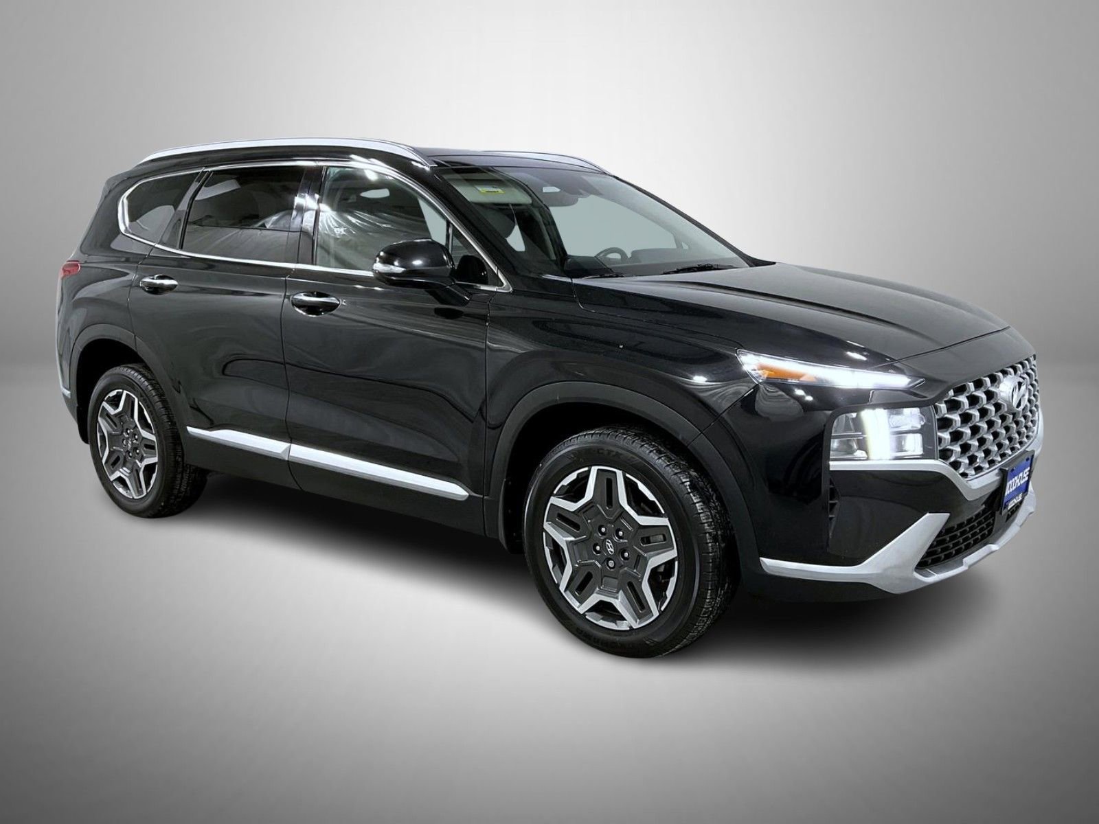 Used 2023 Hyundai Santa Fe SEL Premium image 3