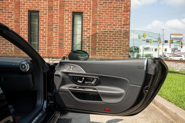 Used 2022 Mercedes-Benz SL 63 AMG 4MATIC image 27