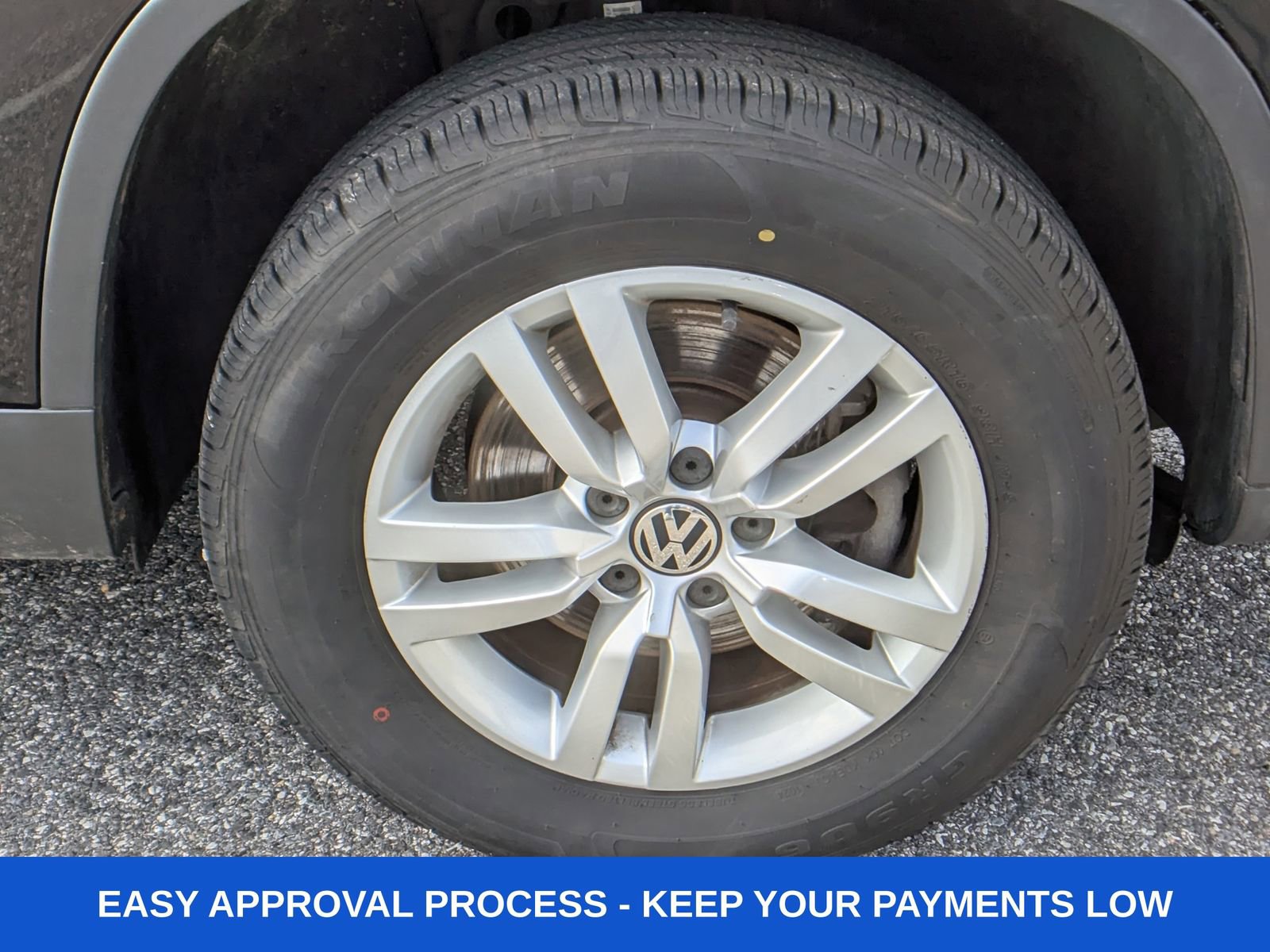 Used 2016 Volkswagen Tiguan S image 10