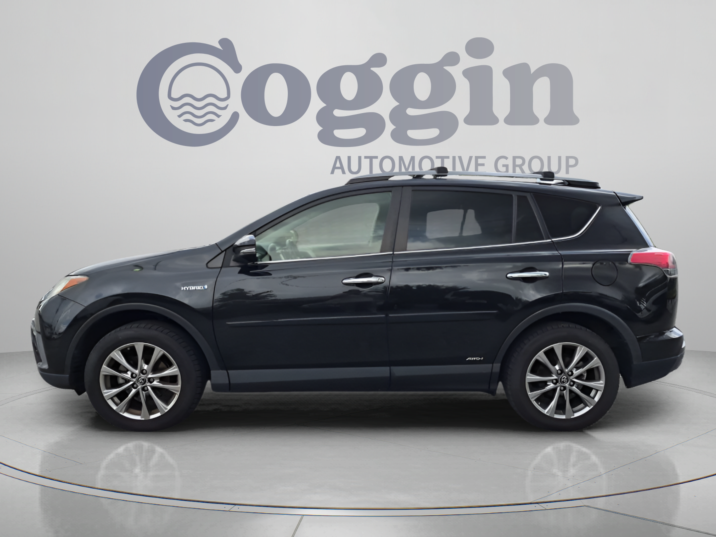 Used 2017 Toyota RAV4 Limited w/ Advanced Technology Package AWD/4WD image 2