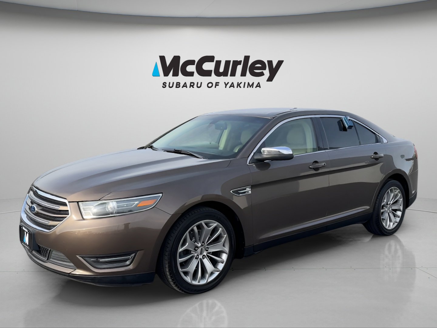 Used 2015 Ford Taurus Limited FWD image 1