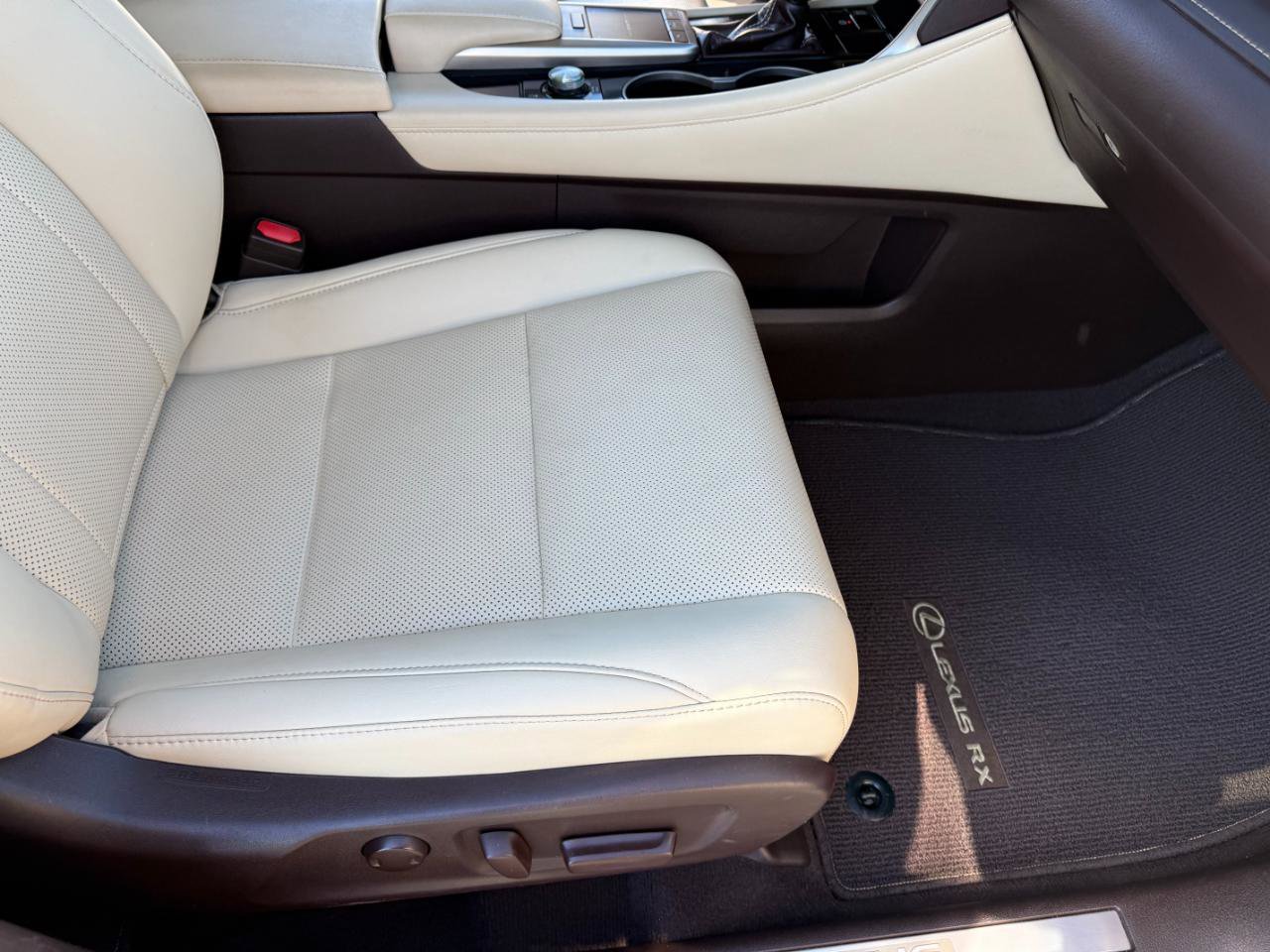 Used 2020 Lexus RX 350 FWD w/ Accessory Package image 25