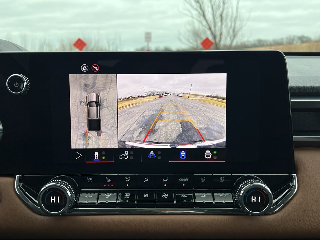 Used 2025 GMC Canyon AT4 w/ Nightfall Edition image 28